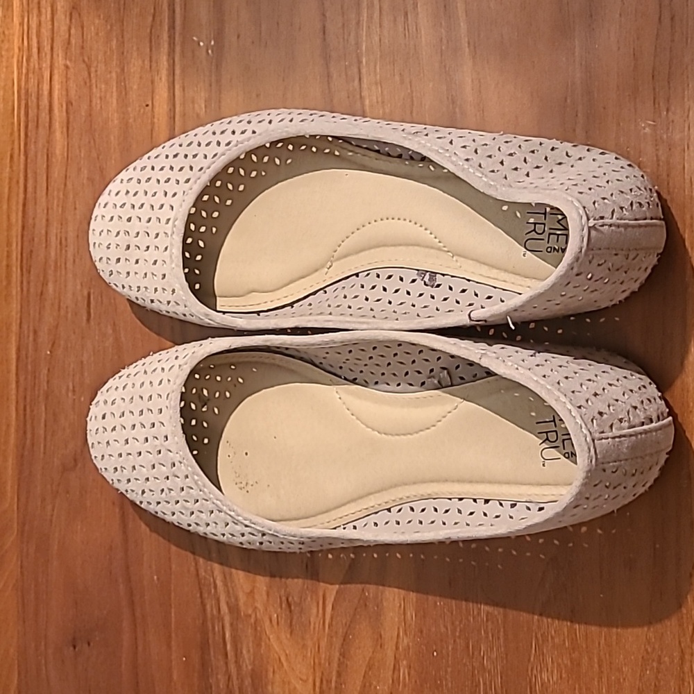 Tan Flats size 8